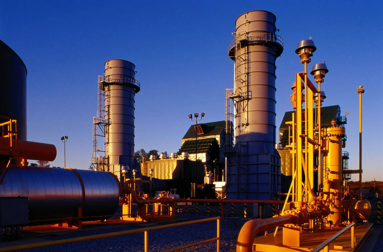 LNG cryogenic flange application — Storage tank and pipeline